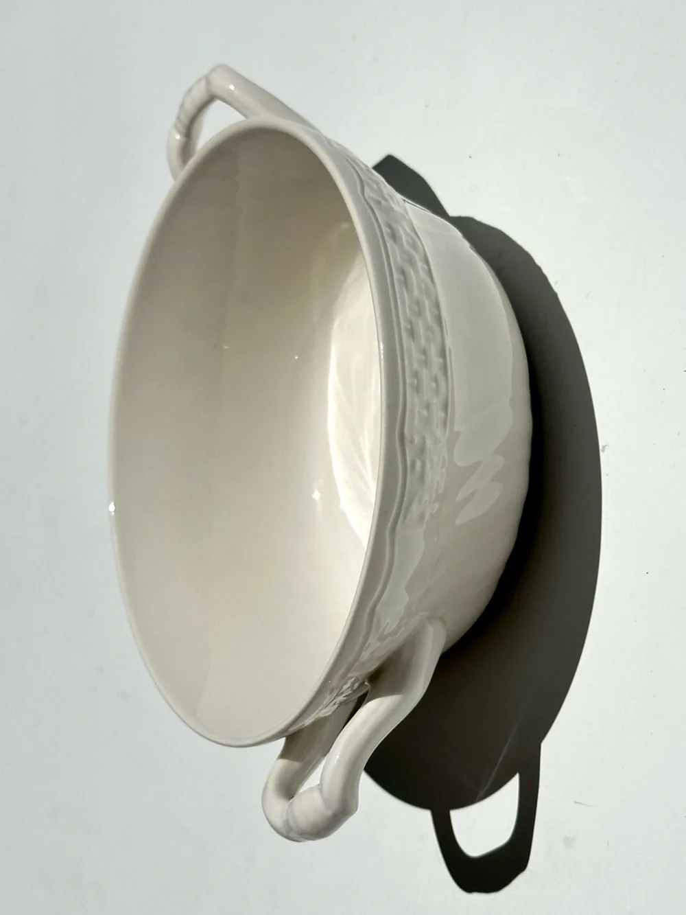 Rare! MIKASA Renaissance White Double-Handled Flat Cream Soup Bowl, 4 3/4”